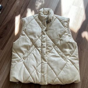 Abercrombie oversized vegan leather puffer vest